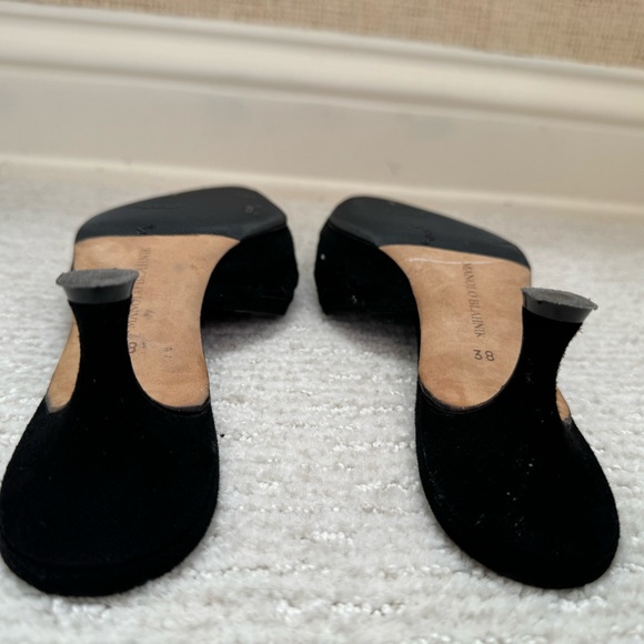 Manolo Blahnik Black Suede Laser Cutout Mule Kitten Heels Sz 38 - Picture 5 of 6